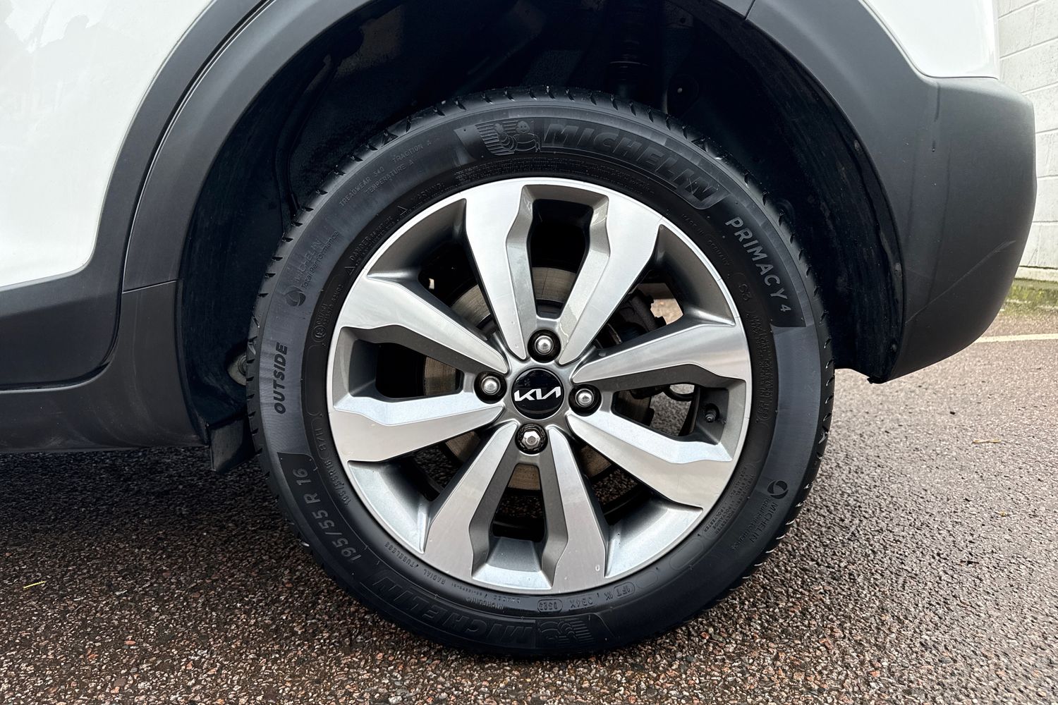 Used Kia Stonic 2023 for sale - 77389051: Photo 37