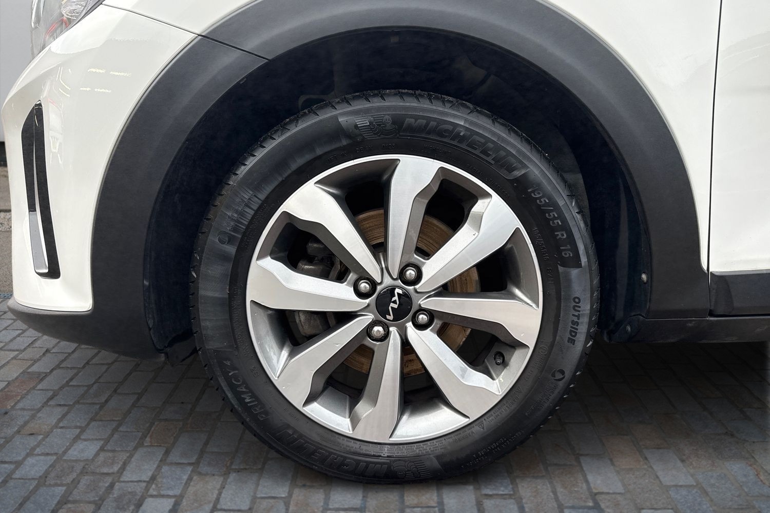 Used Kia Stonic 2023 for sale - 77389051: Photo 9