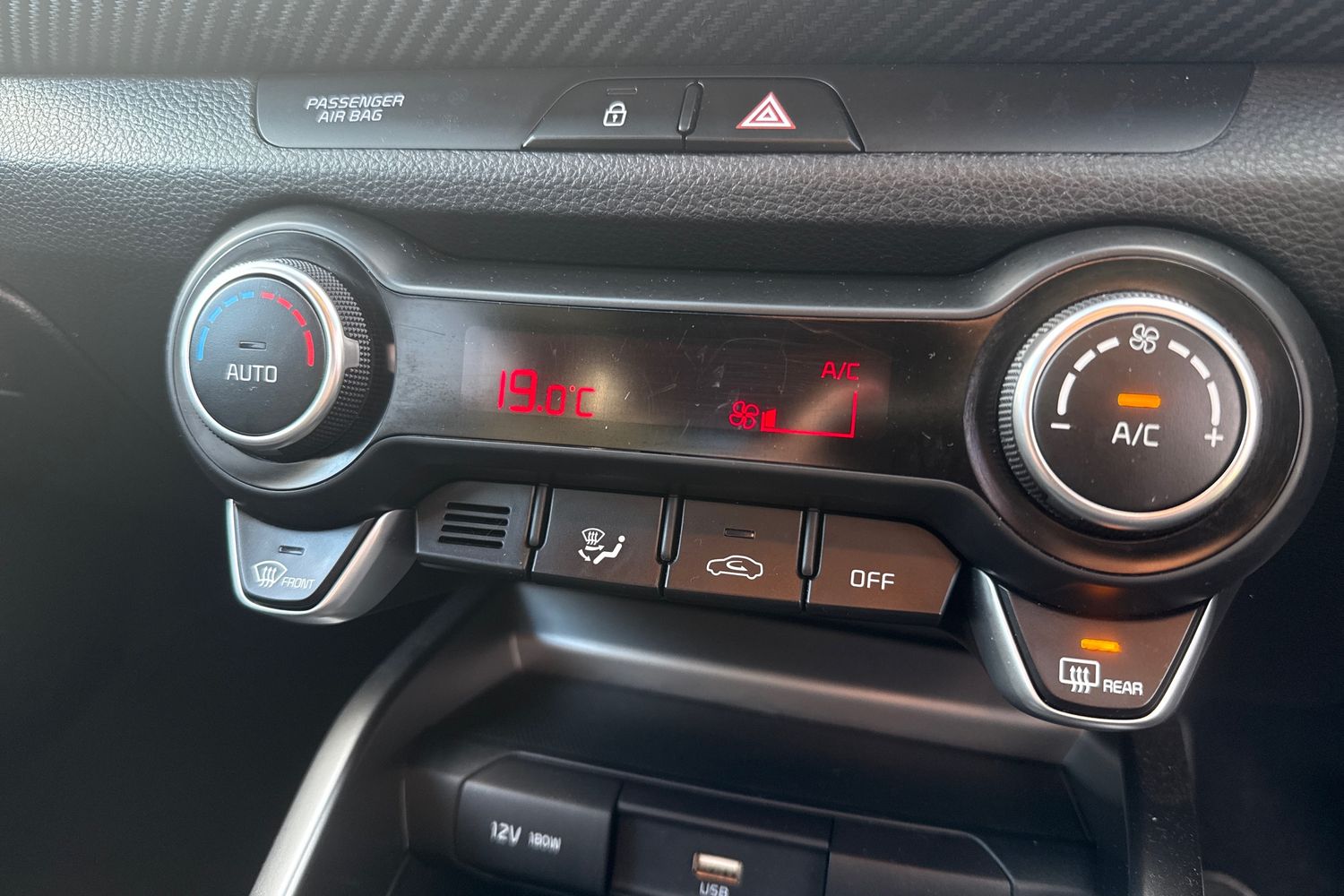 Used Kia Stonic 2025 for sale - 76999428: Photo 15