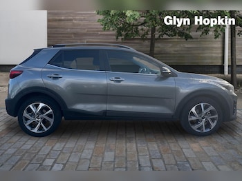 Used Kia Stonic 2025 for sale - 76999428: Photo