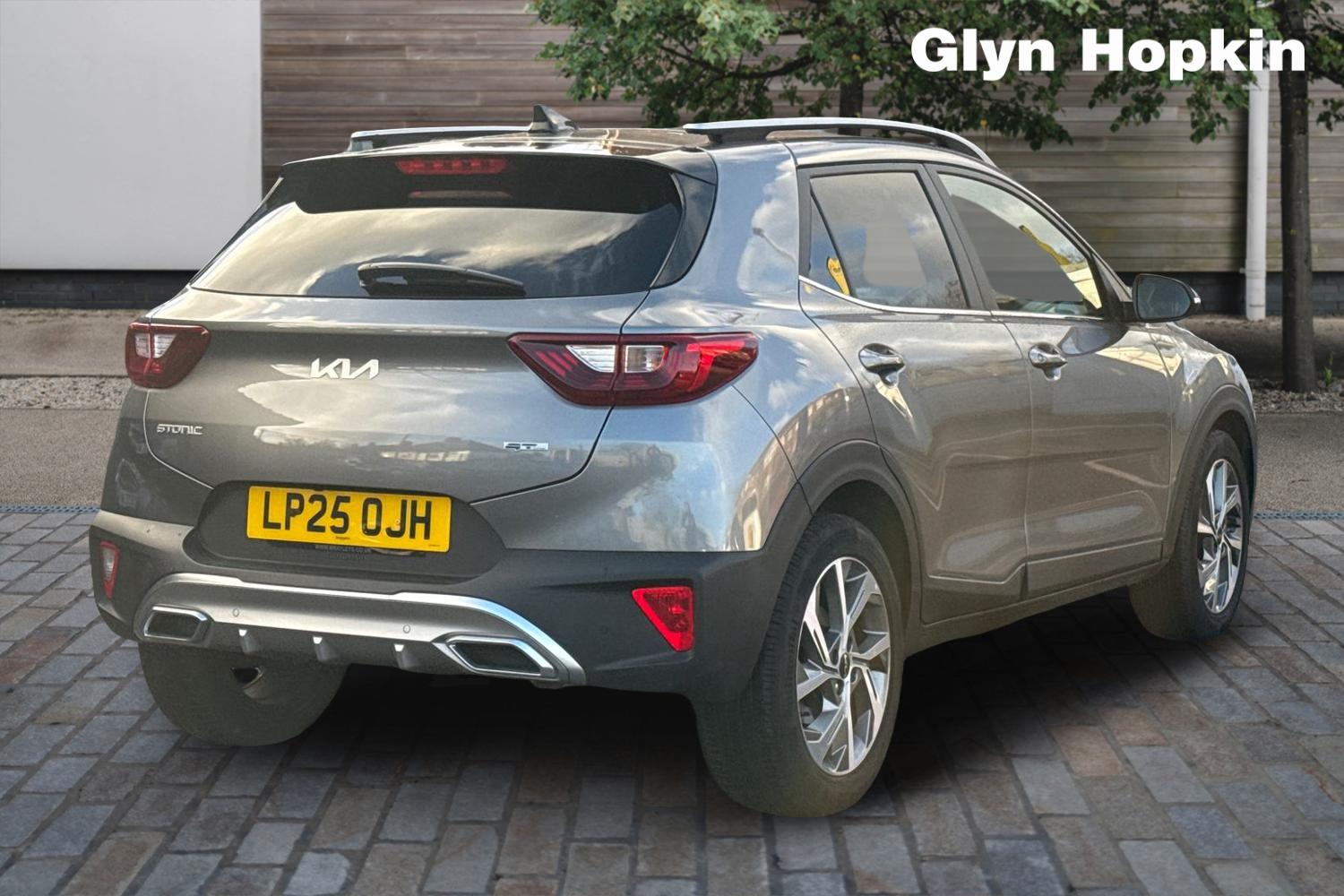 Used Kia Stonic 2025 for sale - 76999428: Photo 3