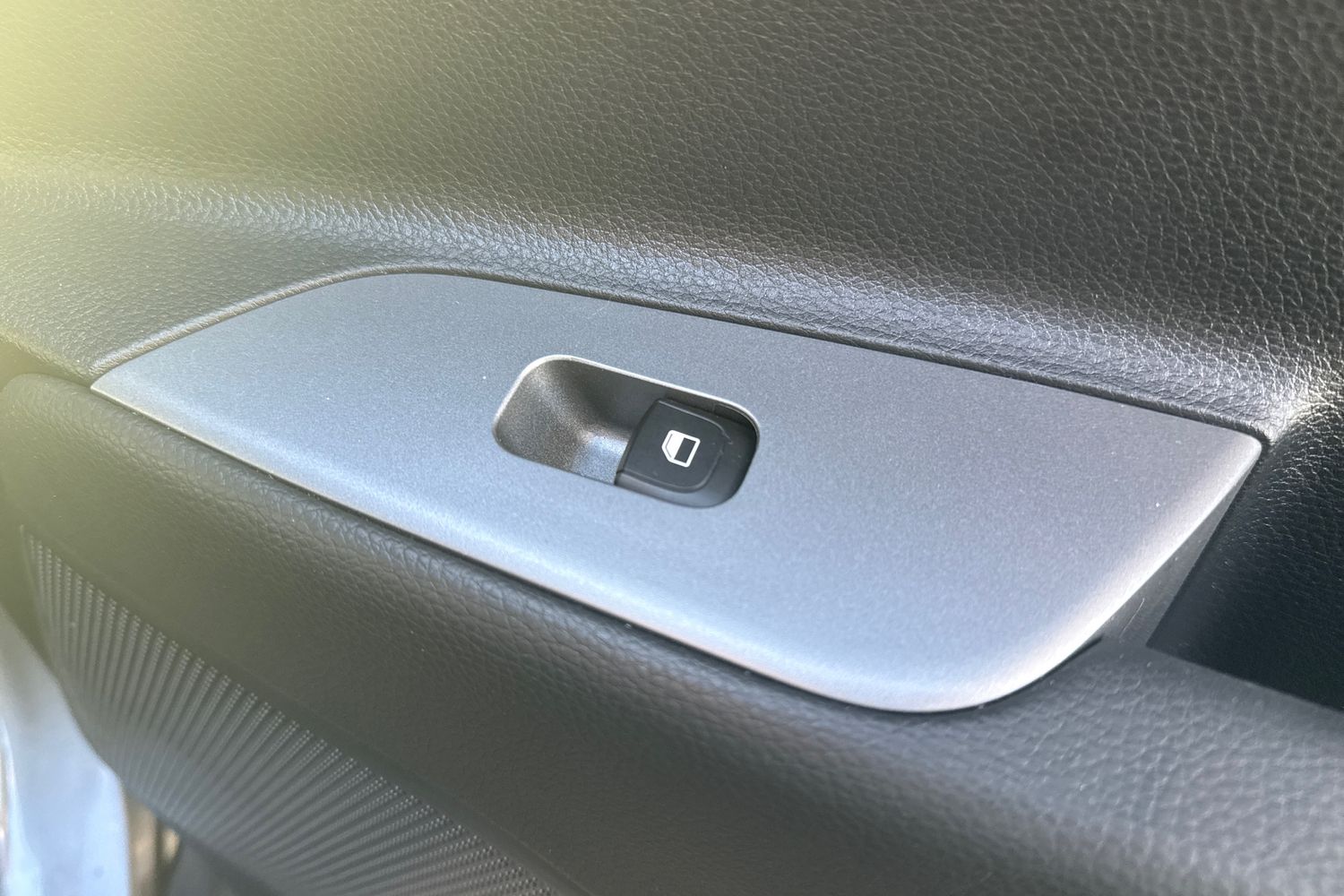 Used Kia Stonic 2025 for sale - 76999428: Photo 30