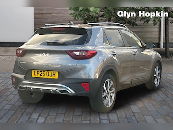 Used Kia Stonic 2025 for sale - 76999428: Photo