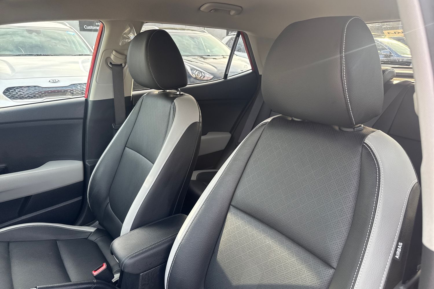 Used Kia Stonic 2020 for sale - 76003611: Photo 37