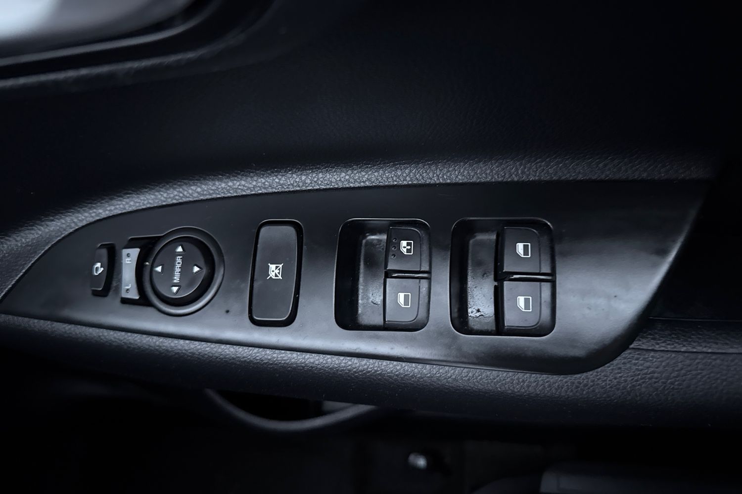 Used Kia Stonic 2023 for sale - 77122566: Photo 16