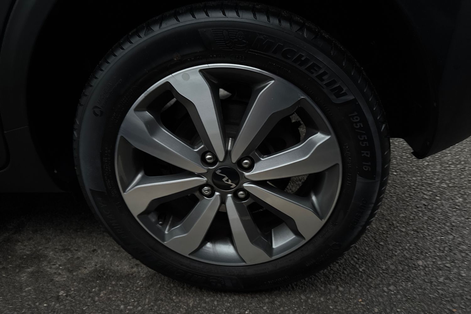 Used Kia Stonic 2023 for sale - 77122566: Photo 32