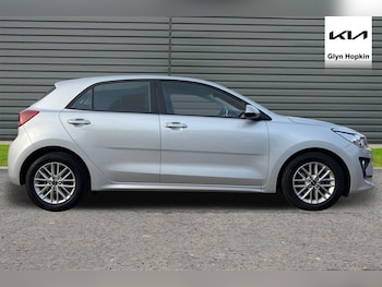 Used Kia Rio 2023 for sale - 76074389: Photo 2