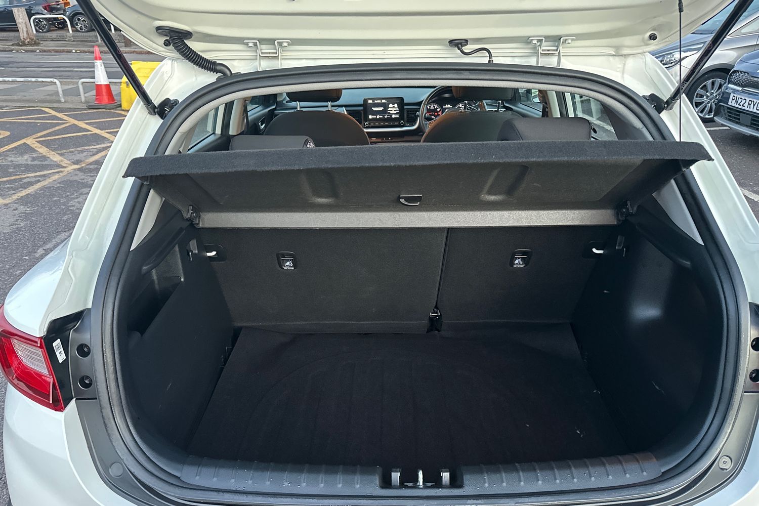 Used Kia Stonic 2021 for sale - 76874174: Photo 24