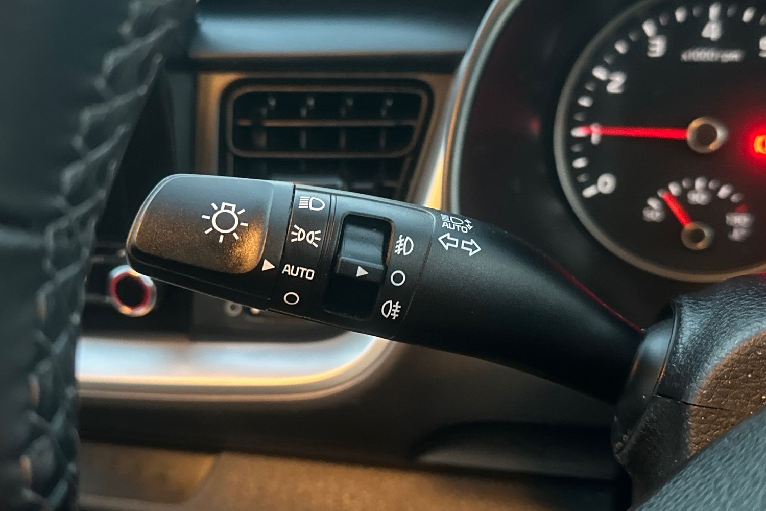 Used Kia Stonic 2021 for sale - 76874174: Photo 40