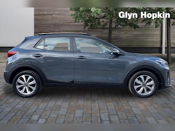 Used Kia Stonic 2022 for sale - 76321879: Photo
