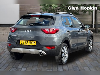 Used Kia Stonic 2022 for sale - 76321879: Photo