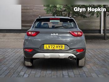 Used Kia Stonic 2022 for sale - 76321879: Photo
