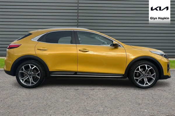 Used Kia XCeed 2023 for sale - 75469846: Photo 2