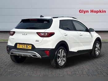 Used Kia Stonic 2023 for sale - 78246813: Photo