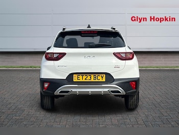 Used Kia Stonic 2023 for sale - 78246813: Photo