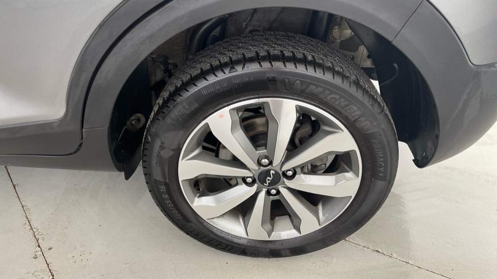 Used Kia Stonic 2024 for sale - 76773141: Photo 15