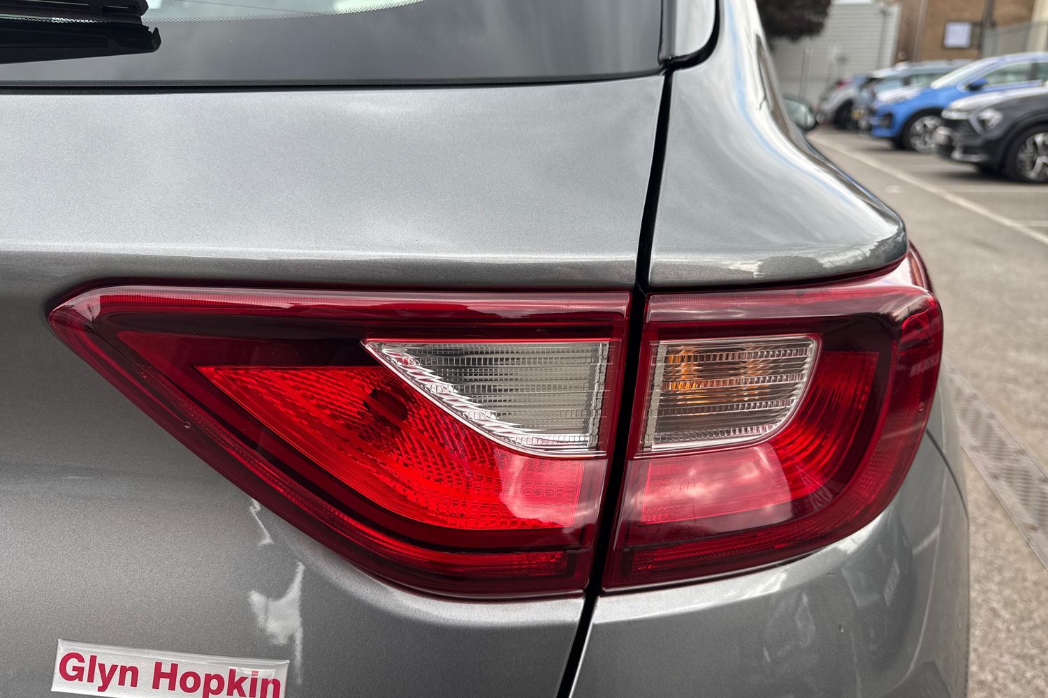 Used Kia Stonic 2024 for sale - 76773141: Photo 36