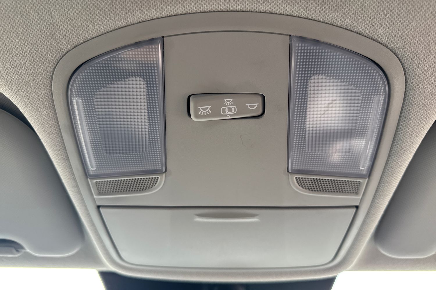 Used Kia Stonic 2024 for sale - 76773141: Photo 39