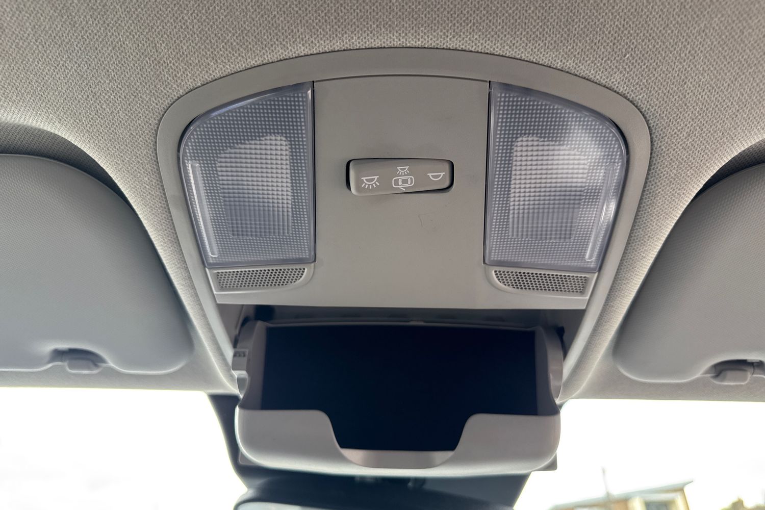 Used Kia Stonic 2024 for sale - 76773141: Photo 40