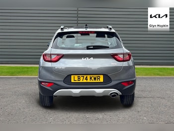 Used Kia Stonic 2024 for sale - 76773141: Photo