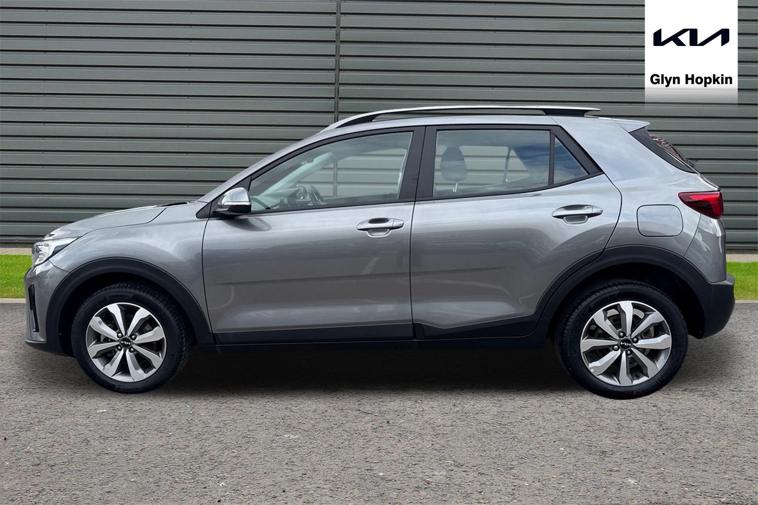 Used Kia Stonic 2024 for sale - 76773141: Photo 6