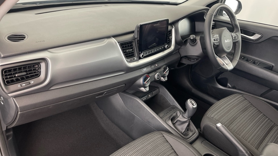 Used Kia Stonic 2024 for sale - 76773141: Photo 8