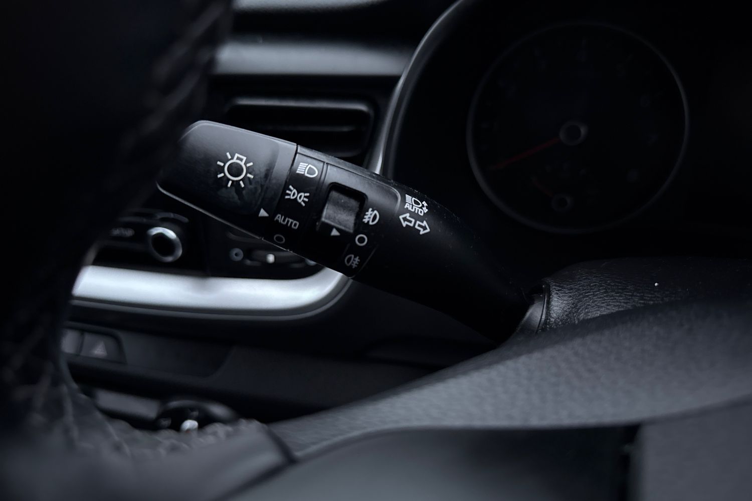 Used Kia Stonic 2023 for sale - 77071113: Photo 25