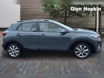 Used Kia Stonic 2023 for sale - 77071113: Photo