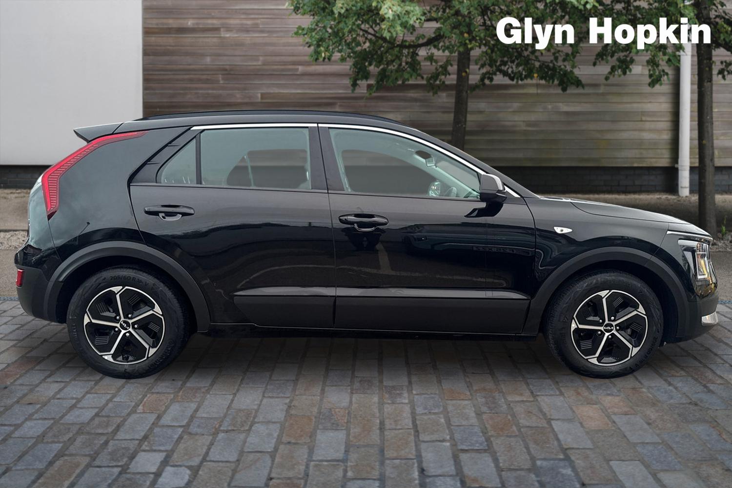 Used Kia Niro 2023 for sale - 78172555: Photo 2