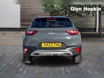 Used Kia Stonic 2023 for sale - 77833480: Photo