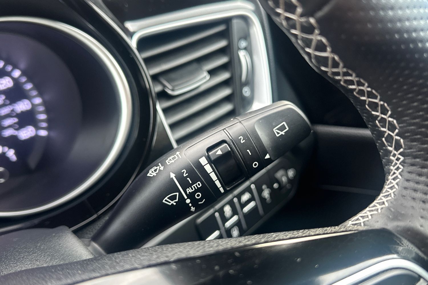 Used Kia XCeed 2023 for sale - 76869501: Photo 35