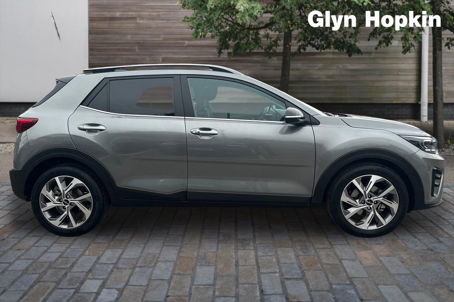 Used Kia Stonic 2024 for sale - 76870196: Photo 2