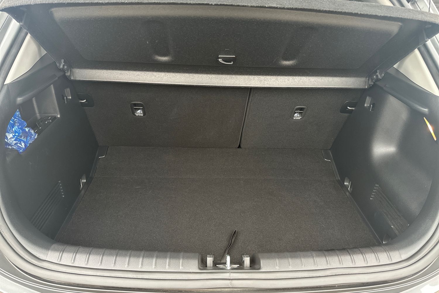 Used Kia Stonic 2024 for sale - 76870196: Photo 24