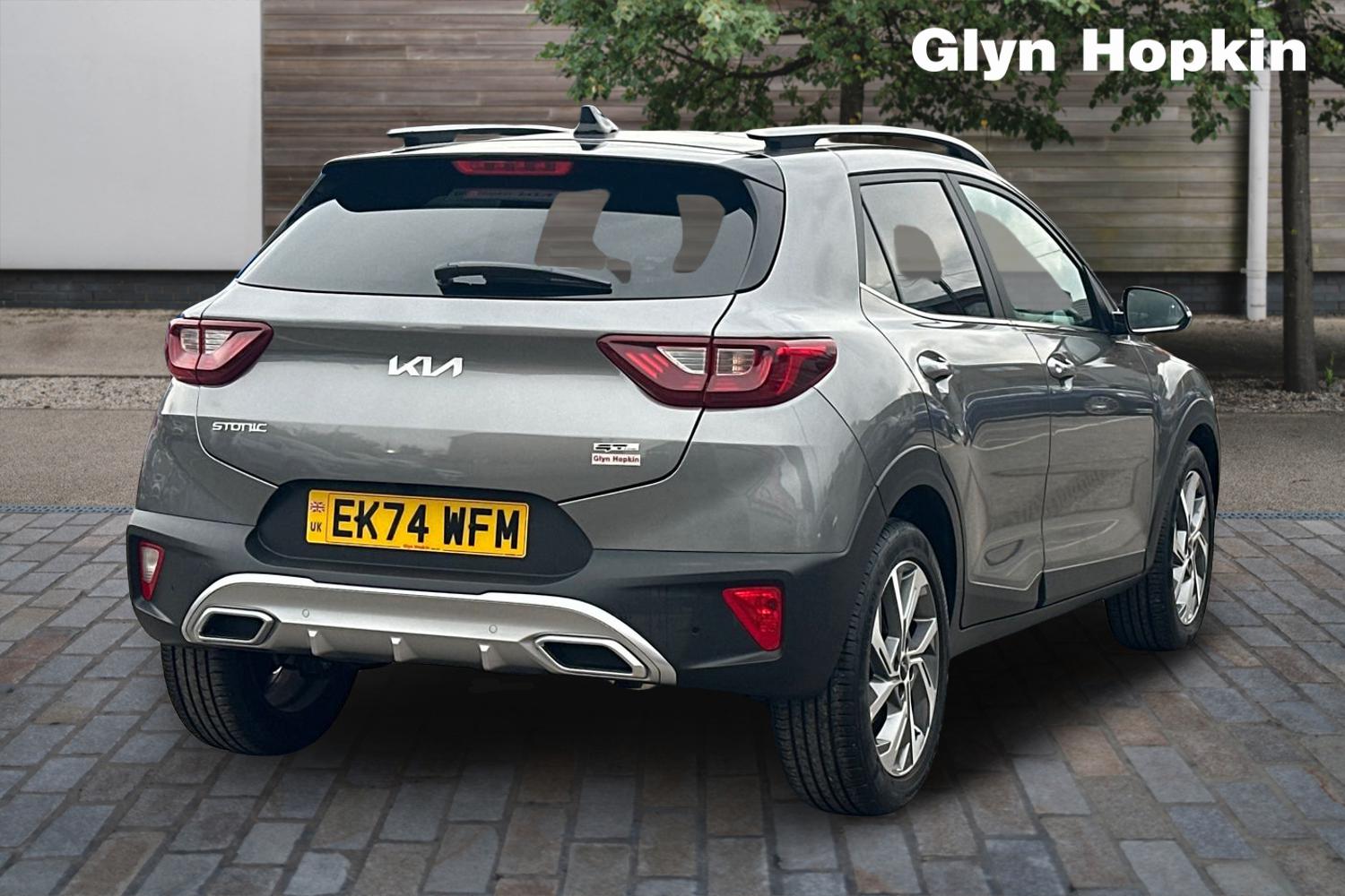 Used Kia Stonic 2024 for sale - 76870196: Photo 3