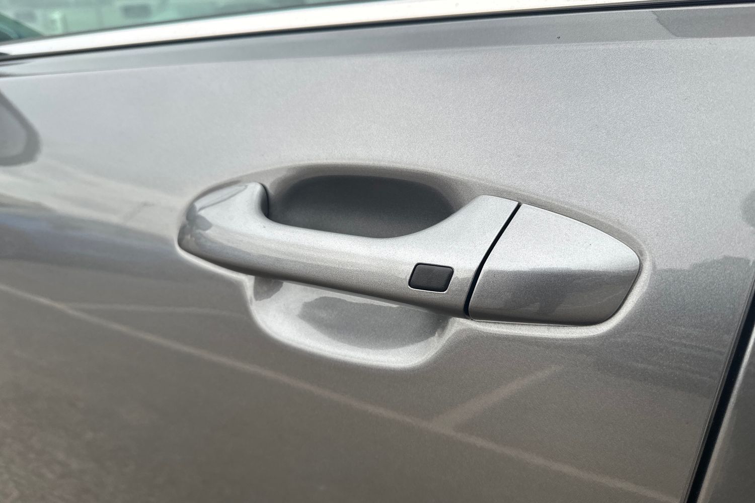 Used Kia Stonic 2024 for sale - 76870196: Photo 30