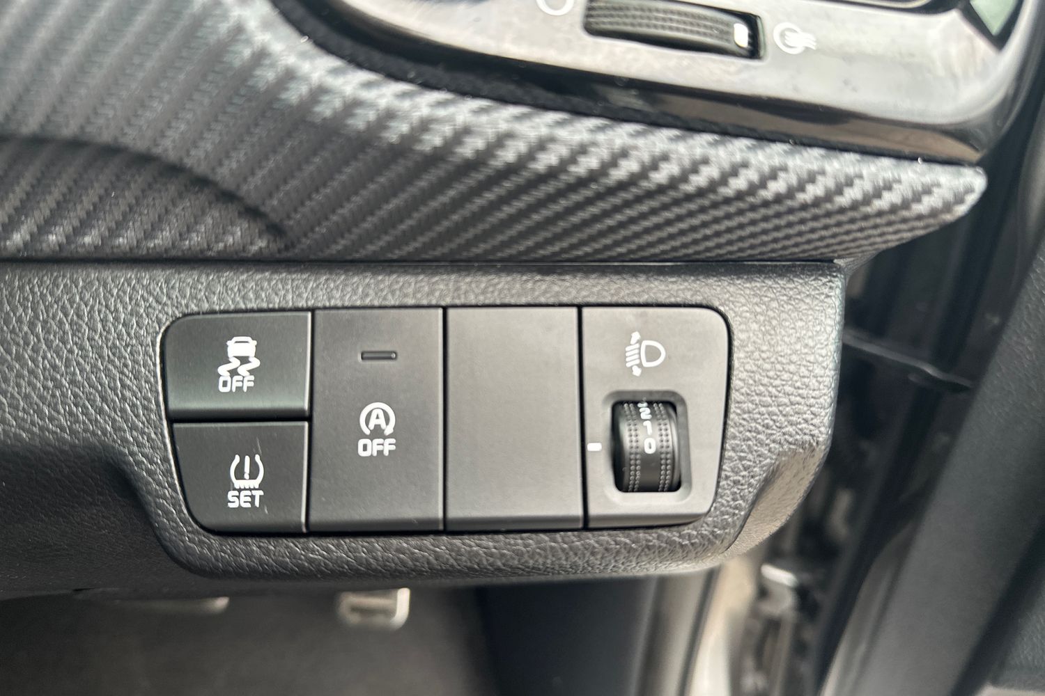 Used Kia Stonic 2024 for sale - 76870196: Photo 37