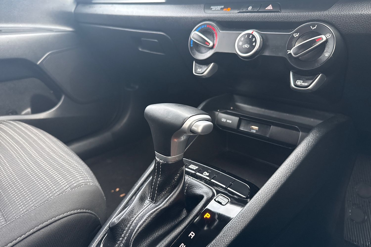 Used Kia Stonic 2022 for sale - 77111461: Photo 14