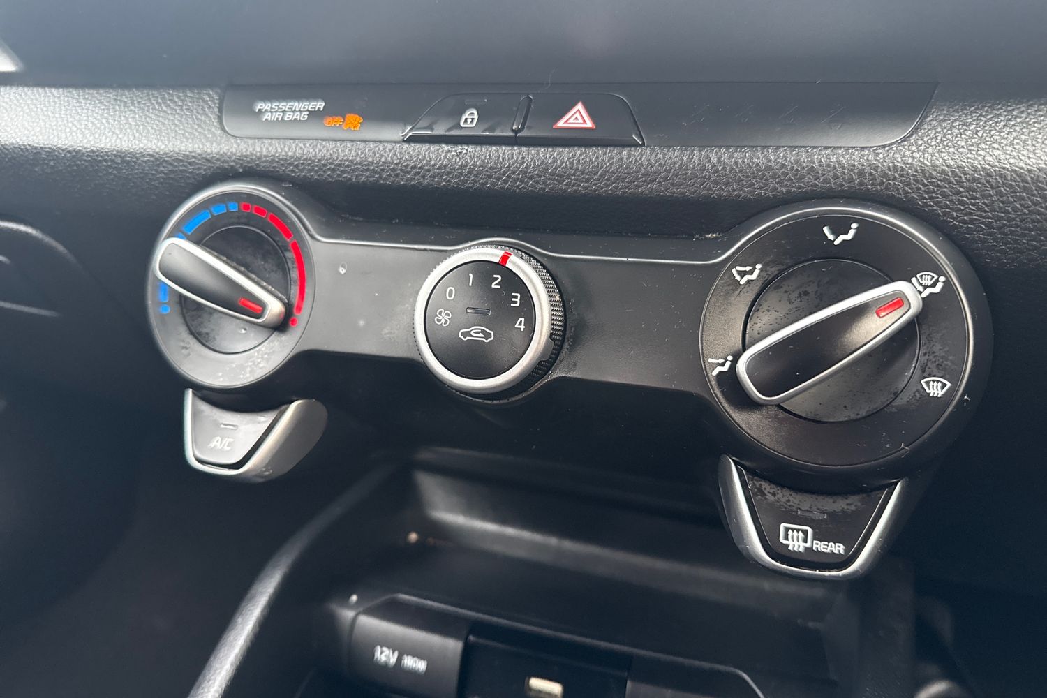 Used Kia Stonic 2022 for sale - 77111461: Photo 15