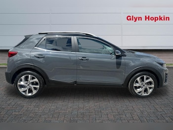 Used Kia Stonic 2023 for sale - 78892597: Photo