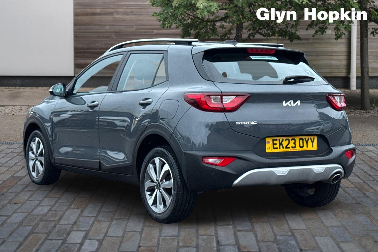 Used Kia Stonic 2023 for sale - 76873347: Photo 5