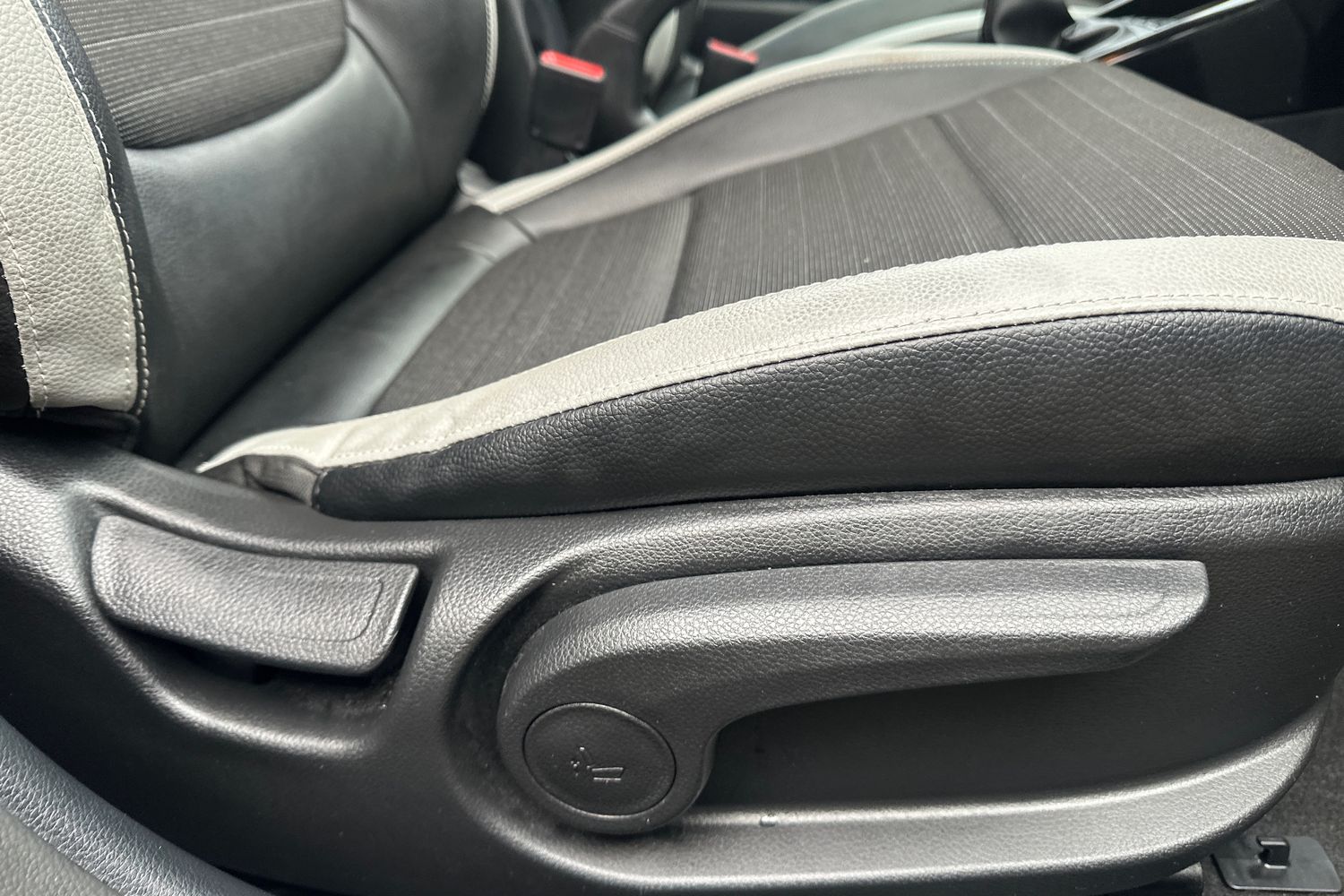 Used Kia Stonic 2022 for sale - 76869495: Photo 29