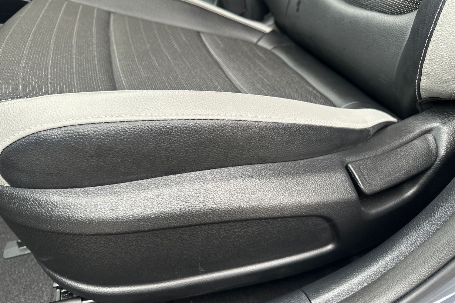 Used Kia Stonic 2022 for sale - 76869495: Photo 42