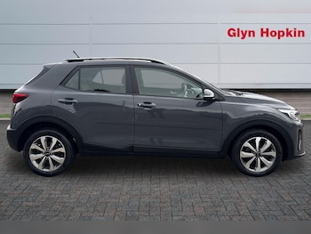 Used Kia Stonic 2023 for sale - 78351282: Photo