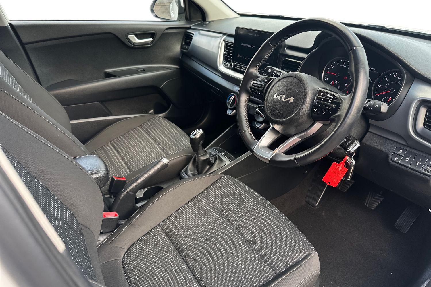 Used Kia Stonic 2023 for sale - 76873280: Photo 10