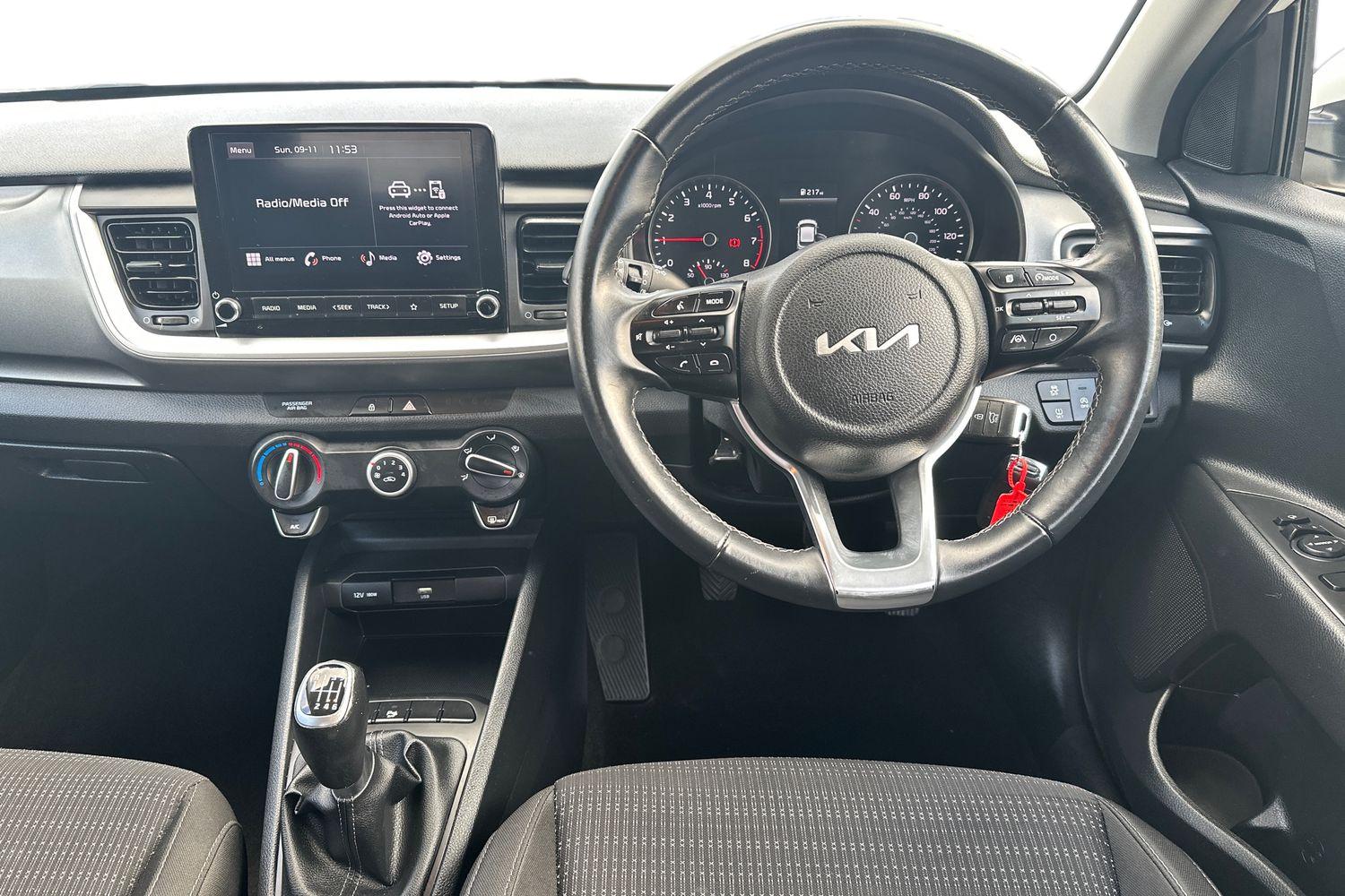 Used Kia Stonic 2023 for sale - 76873280: Photo 11