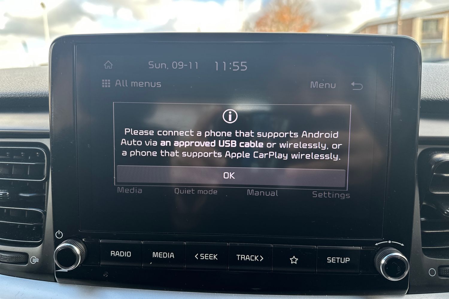 Used Kia Stonic 2023 for sale - 76873280: Photo 18