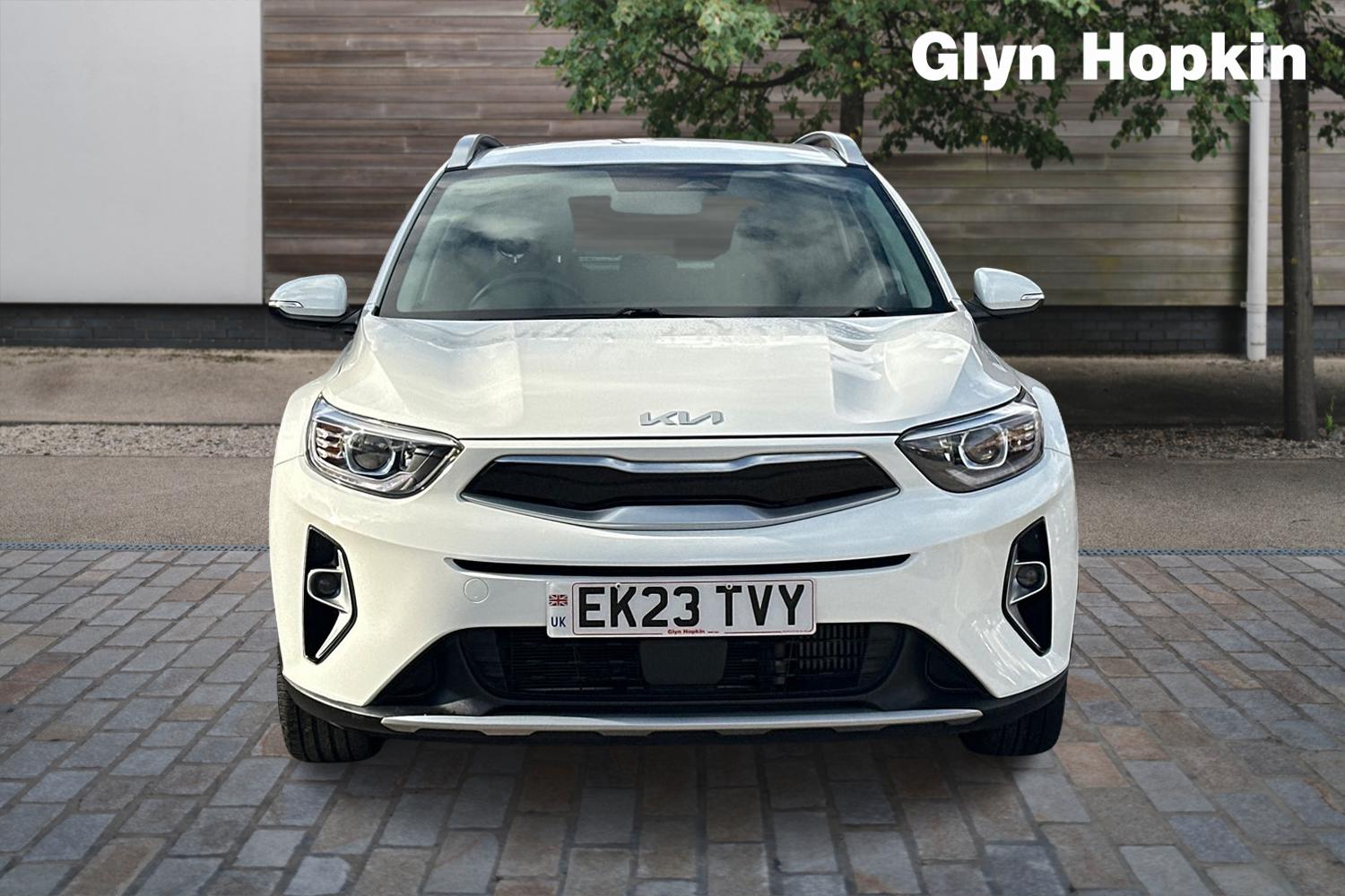 Used Kia Stonic 2023 for sale - 76873280: Photo 8