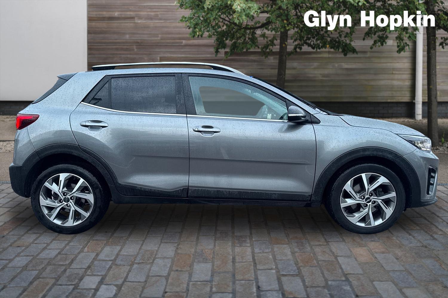 Used Kia Stonic 2024 for sale - 77145821: Photo 2