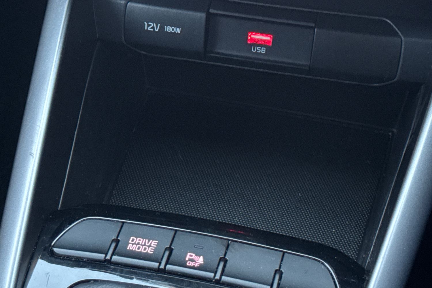 Used Kia Stonic 2024 for sale - 77145821: Photo 34