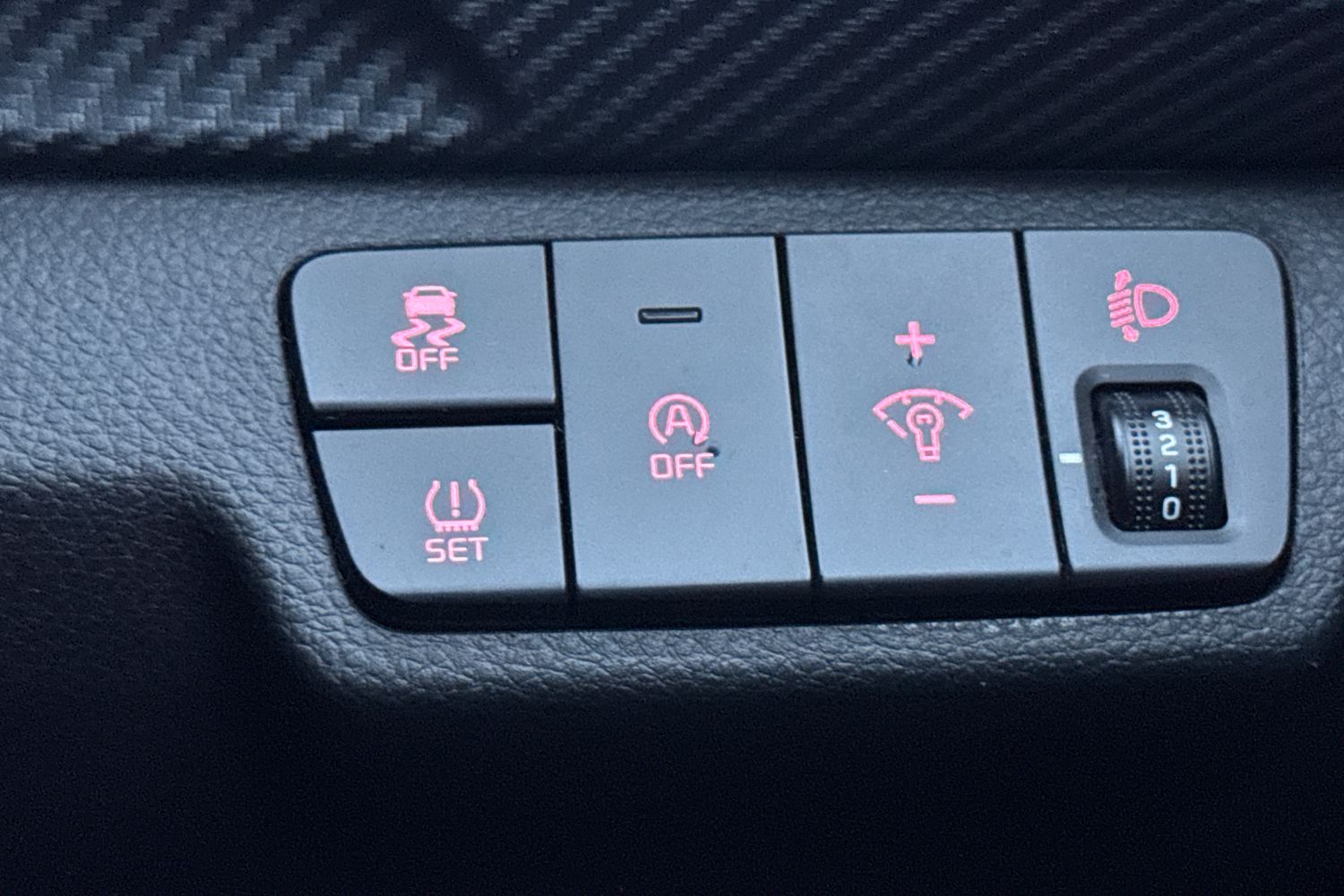 Used Kia Stonic 2024 for sale - 77145821: Photo 35